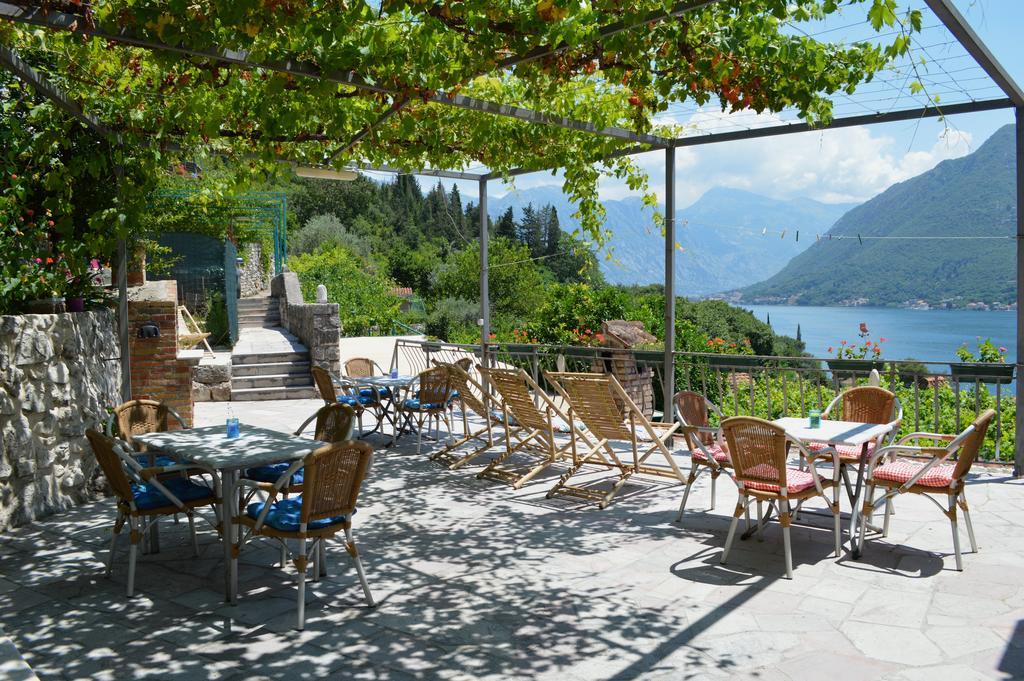 Apartments Franovic Perast Exterior photo