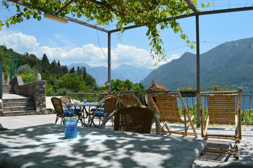 Apartments Franovic Perast Exterior photo