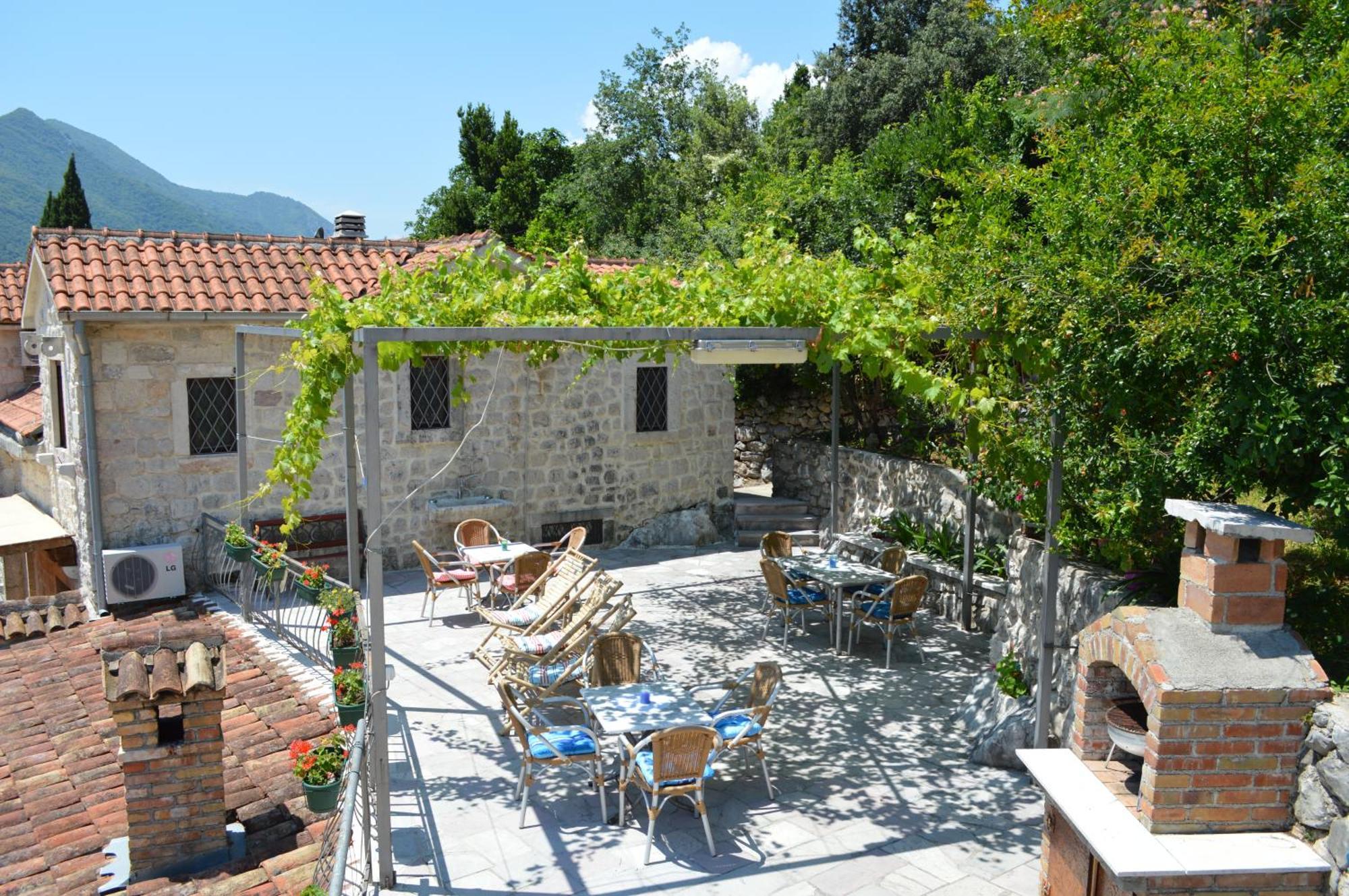 Apartments Franovic Perast Exterior photo